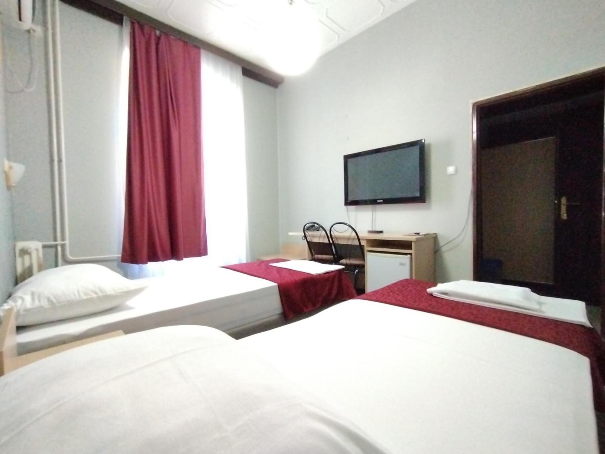 Hotel Vojvodina Нови-Сад Экстерьер фото